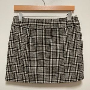 Banana Republic Black & White Plaid Skirt Size 6P
